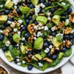 Frischer Spinat-Blaubeersalat mit Balsamico-Dressing 4 Frischer Spinat-Blaubeersalat mit Balsamico-Dressing