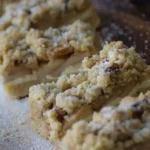 Apfel-Cheesecake mit knusprigen Walnuss-Streuseln 4 Apfel-Cheesecake mit knusprigen Walnuss-Streuseln