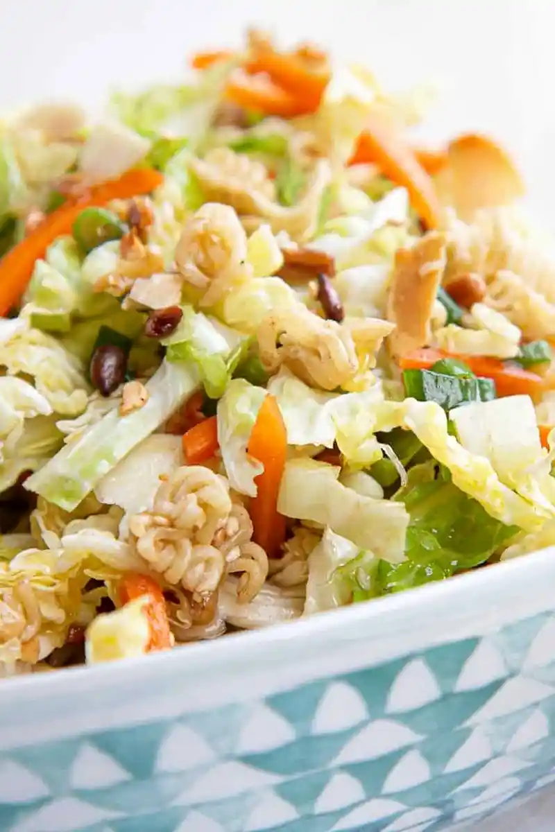 Knackiger Asiatischer Kohlsalat mit Ramen-Nudeln 3 Recipe image