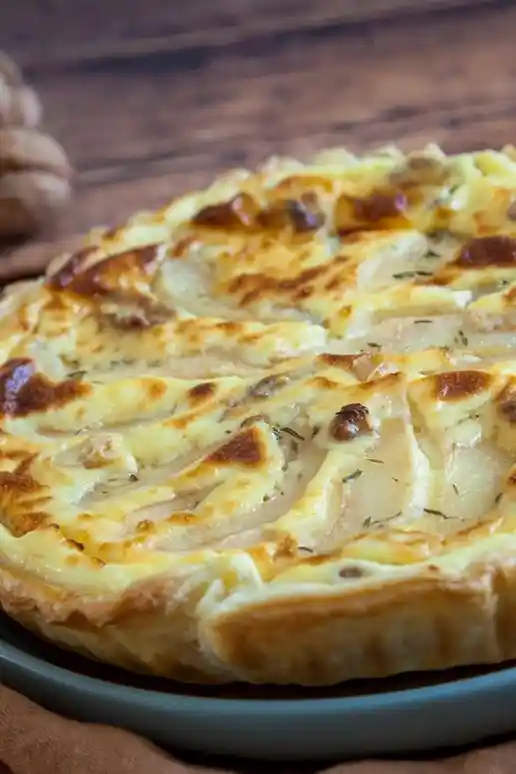 Birnen-Tarte mit Ziegenfrischkäse 3 Recipe image