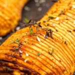 Butternut-Kürbis im Hasselback-Stil: Einfach und aromatisch 4 Butternut-Kürbis im Hasselback-Stil: Einfach und aromatisch