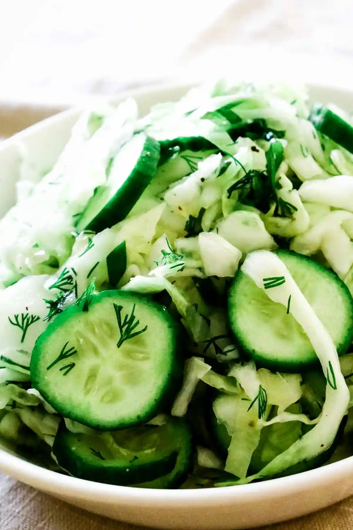 Knackiger Kohl-Gurken-Salat (Low Carb) 3 Recipe image