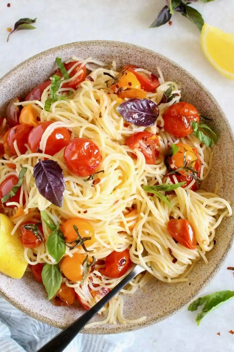 Pasta mit Kirschtomaten und Basilikum 3 Recipe image