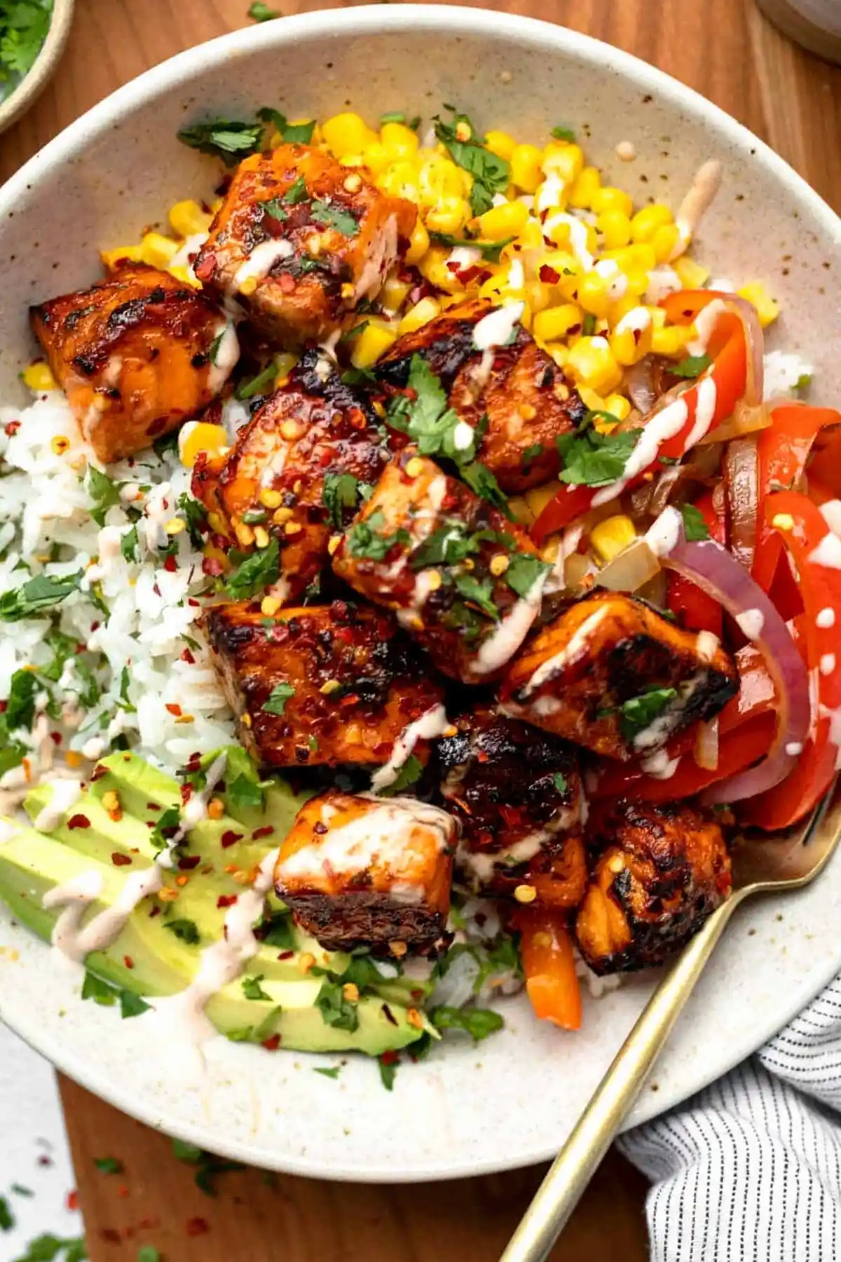 Würzige Chili-Limetten-Lachs-Bowls 3 Recipe image