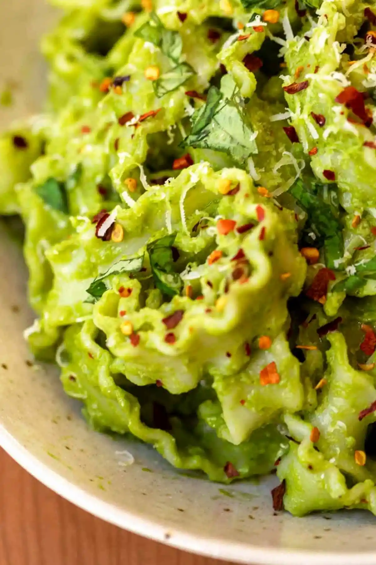 Cremige Avocado-Pesto Pasta 3 Recipe image