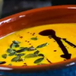 Cremige Kürbissuppe mit Curry und orientalischen Gewürzen 4 Cremige Kürbissuppe mit Curry und orientalischen Gewürzen