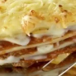 Klassische Lasagne mit cremigem Béchamel und würziger Fleischsauce 4 Klassische Lasagne mit cremigem Béchamel und würziger Fleischsauce
