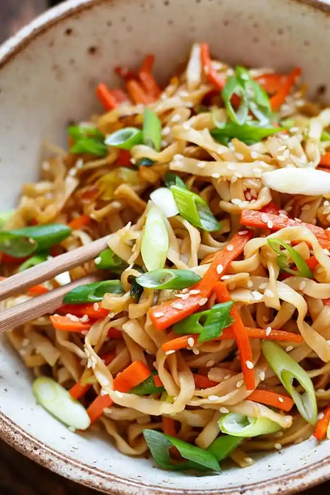 Gebratene Asia-Nudeln in 20 Minuten zubereiten 3 Recipe image