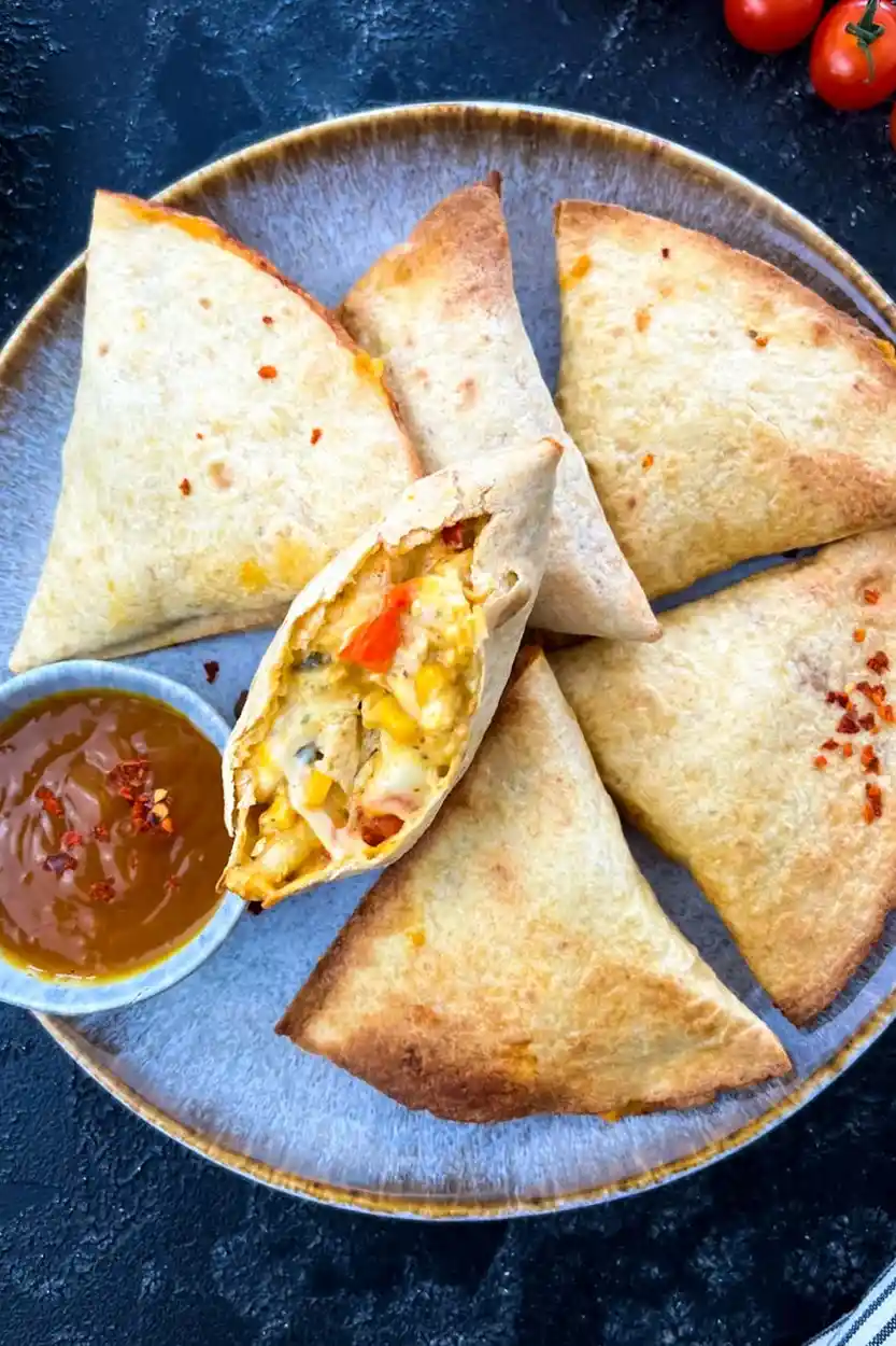 Knusprige Wrap-Taschen mit Hähnchenfüllung 3 Recipe image
