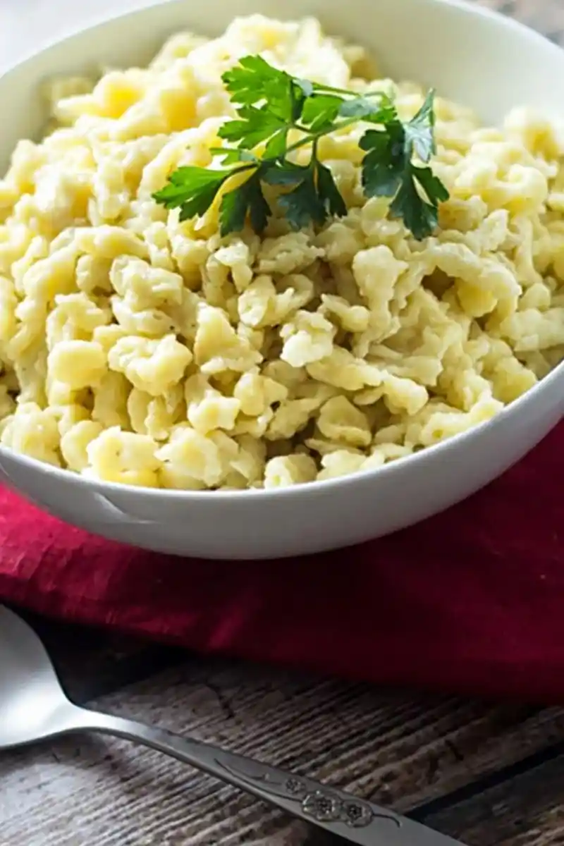 Hausgemachte deutsche Spätzle: Das klassische Rezept für Eiernudeln 3 Recipe image