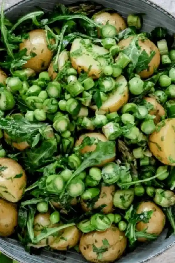 Frischer grüner Kartoffelsalat mit Spargel und Erbsen 3 Recipe image