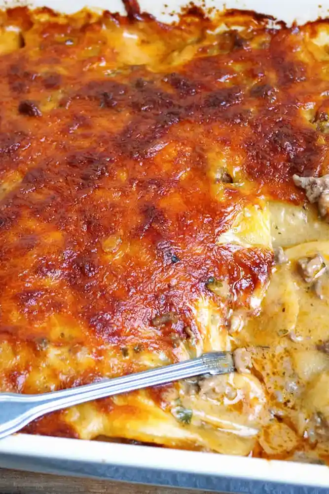 Herzhafter Kartoffel-Hackfleisch-Auflauf mit cremiger Soße 3 Recipe image
