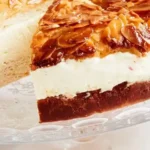 Klassischer Bienenstich mit Vanillecreme 4 Klassischer Bienenstich mit Vanillecreme