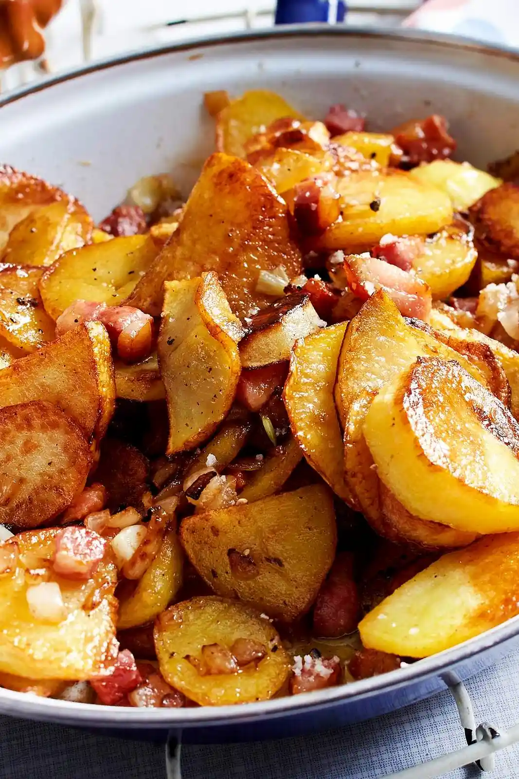Knusprige Bratkartoffeln mit Räuchertofu und Zwiebeln 3 Recipe image