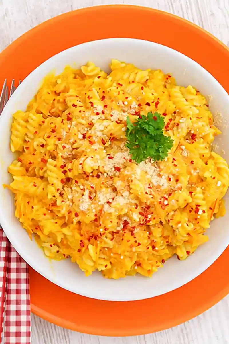 Cremige One Pot Pasta mit Kürbis 3 Recipe image