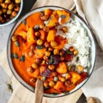 Veganes Kürbis Curry mit geröstetem Kürbis und knusprigen Kichererbsen 4 Veganes Kürbis Curry mit geröstetem Kürbis und knusprigen Kichererbsen