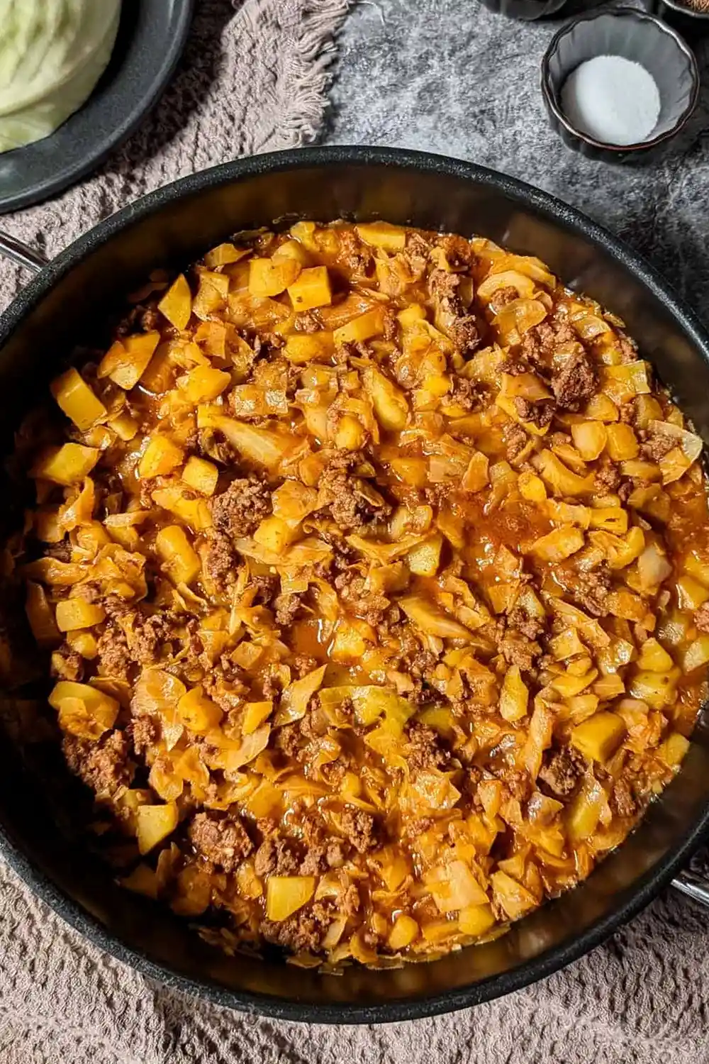 Herzhafte Weißkohl-Hackfleisch-Pfanne: Schnell und Preiswert 3 Recipe image