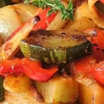 Mediterrane Ofenpfanne mit Kartoffeln und buntem Gemüse 6 Mediterrane Ofenpfanne mit Kartoffeln und buntem Gemüse