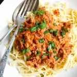Cremige Pasta mit Tomaten-Frischkäse-Sauce in 15 Minuten 4 Cremige Pasta mit Tomaten-Frischkäse-Sauce in 15 Minuten