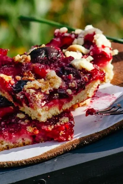 Schneller Pflaumenkuchen ohne Hefe mit knusprigen Streuseln 3 Recipe image