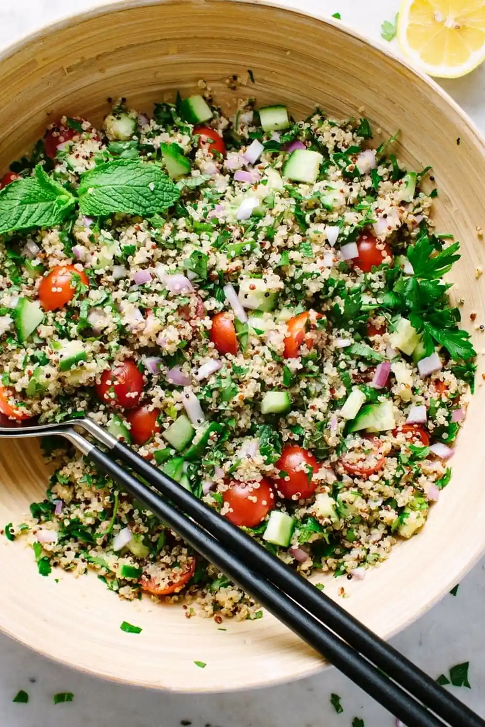 Quinoa Tabbouleh: Ein frischer, glutenfreier Kräutersalat 3 Recipe image