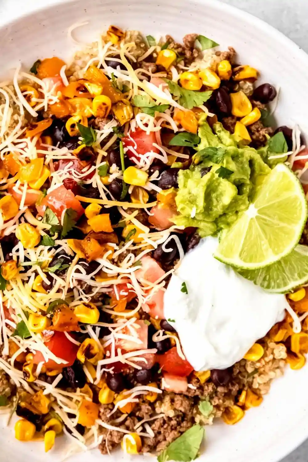 Nährstoffreiche Quinoa-Taco-Bowl für das Meal Prep 3 Recipe image