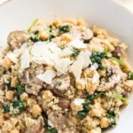 Nährstoffreiche Quinoa-Bowl mit Spinat und Pilzen 4 Nährstoffreiche Quinoa-Bowl mit Spinat und Pilzen