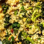 Gerösteter Brokkoli-Quinoa-Salat mit Zitronen-Vinaigrette 4 Gerösteter Brokkoli-Quinoa-Salat mit Zitronen-Vinaigrette