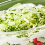 Bunter Schichtsalat mit knackigem Eisbergsalat und Putenbrust 4 Bunter Schichtsalat mit knackigem Eisbergsalat und Putenbrust