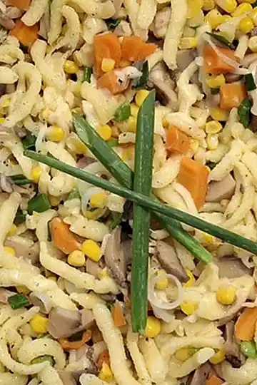 Schnelle Gemüse-Spätzle-Pfanne mit Käse 3 Recipe image