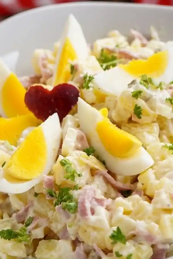 Traditioneller sächsischer Kartoffelsalat mit Apfel und Fleischsalat 3 Recipe image