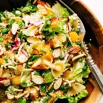 Sesamsalat mit Hähnchen, Pasta und Ingwer-Dressing 4 Sesamsalat mit Hähnchen, Pasta und Ingwer-Dressing