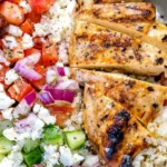 Gesunde Griechische Hähnchen-Bowl mit Quinoa