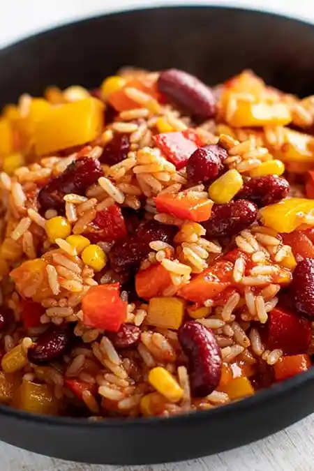 Bunter One-Pot-Reis mit Paprika, Bohnen und Mais 3 Recipe image