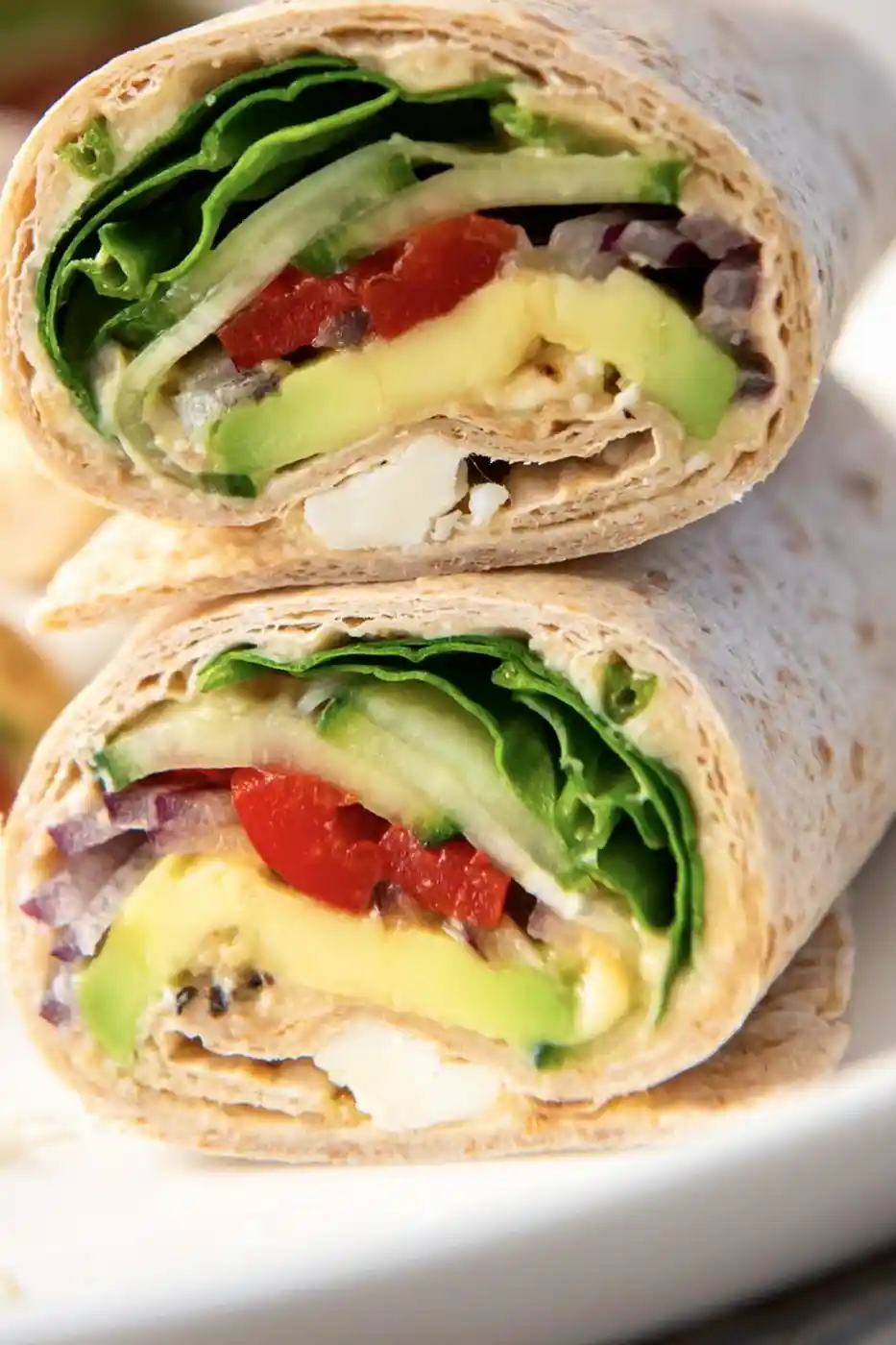 Gesunder Veggie Wrap mit Hummus und Avocado 3 Recipe image