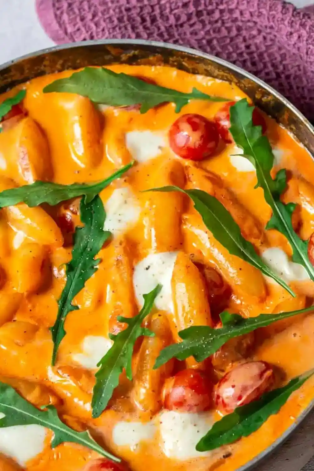 Schnelle Schupfnudelpfanne mit Tomaten und Mozzarella 3 Recipe image