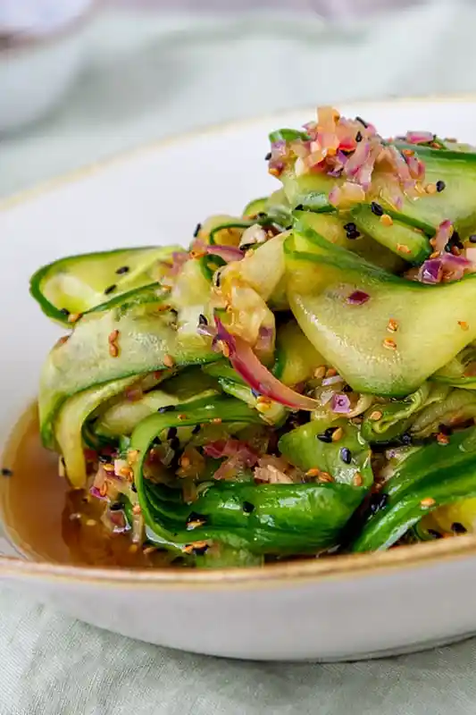 Asiatischer Gurkensalat mit Sesam 3 Recipe image