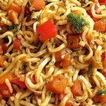 Asiatischer Mie-Nudelsalat mit würzigem Curry-Dressing 4 Asiatischer Mie-Nudelsalat mit würzigem Curry-Dressing