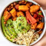 Vegane Buddha Bowl mit Süßkartoffeln und Kichererbsen 4 Vegane Buddha Bowl mit Süßkartoffeln und Kichererbsen