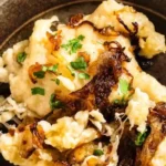 Klassische Käsespätzle mit karamellisierten Zwiebeln 4 Klassische Käsespätzle mit karamellisierten Zwiebeln