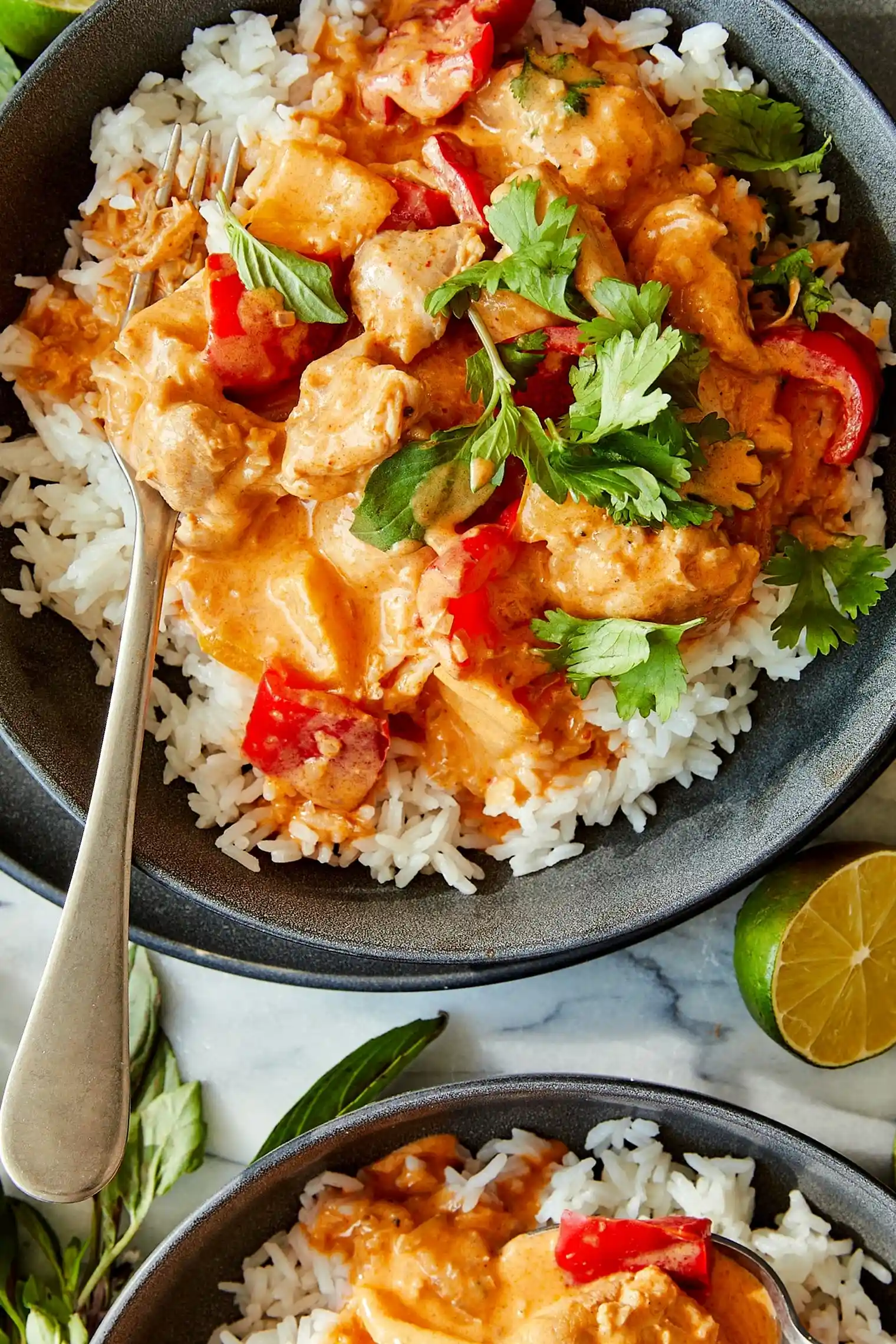 Kremiges Kokos-Curry-Hähnchen mit Paprika 3 Recipe image