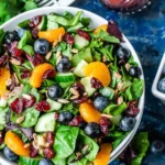 Frischer Beeren-Salat mit Blaubeer-Balsamico-Dressing 4 Frischer Beeren-Salat mit Blaubeer-Balsamico-Dressing
