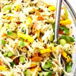 Knackiger Ramen-Nudelsalat mit Sesam-Honig-Dressing 4 Knackiger Ramen-Nudelsalat mit Sesam-Honig-Dressing