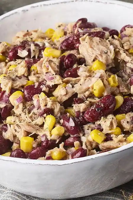 Proteinreicher Kidneybohnen-Thunfisch-Salat in 15 Minuten 3 Recipe image