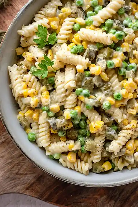 Schneller vegetarischer Nudelsalat mit Mayonnaise 3 Recipe image