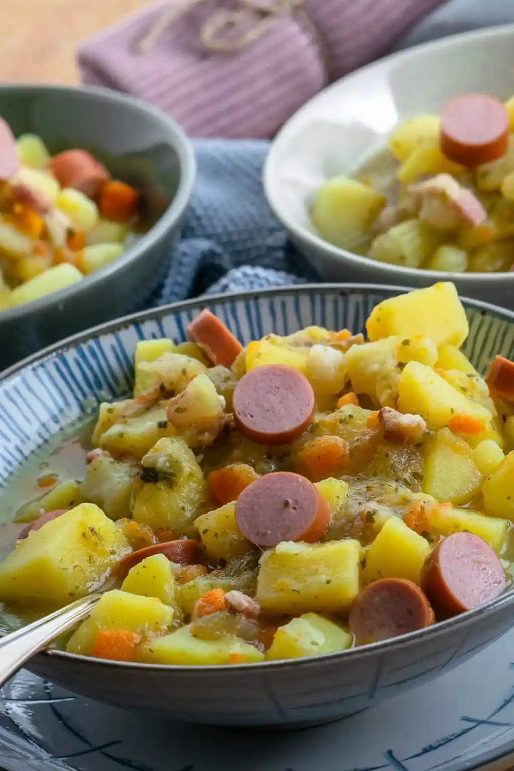 Herzhafte Kartoffelsuppe mit Würstchen 3 Recipe image
