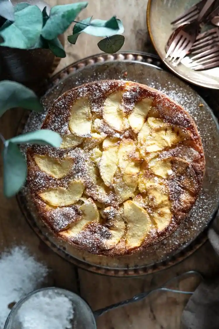 Saftiger Französischer Apfelkuchen (Gateaux Invisible aux Pommes) 3 Recipe image