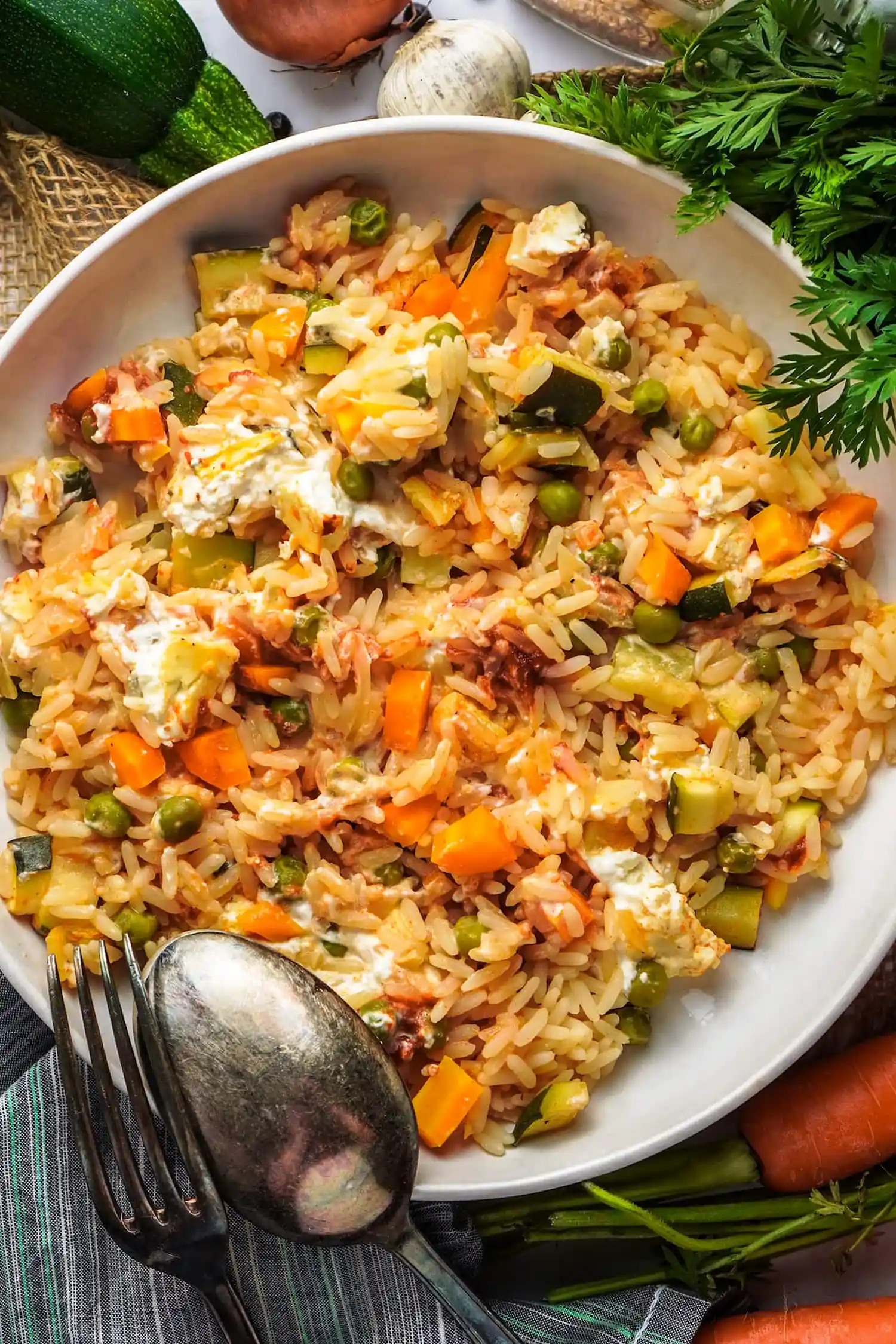 Einfacher Ofenreis mit Feta und buntem Gemüse 3 Recipe image