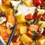 Herzhaftes Gemüsegulasch mit Kartoffeln und Pilzen 4 Herzhaftes Gemüsegulasch mit Kartoffeln und Pilzen