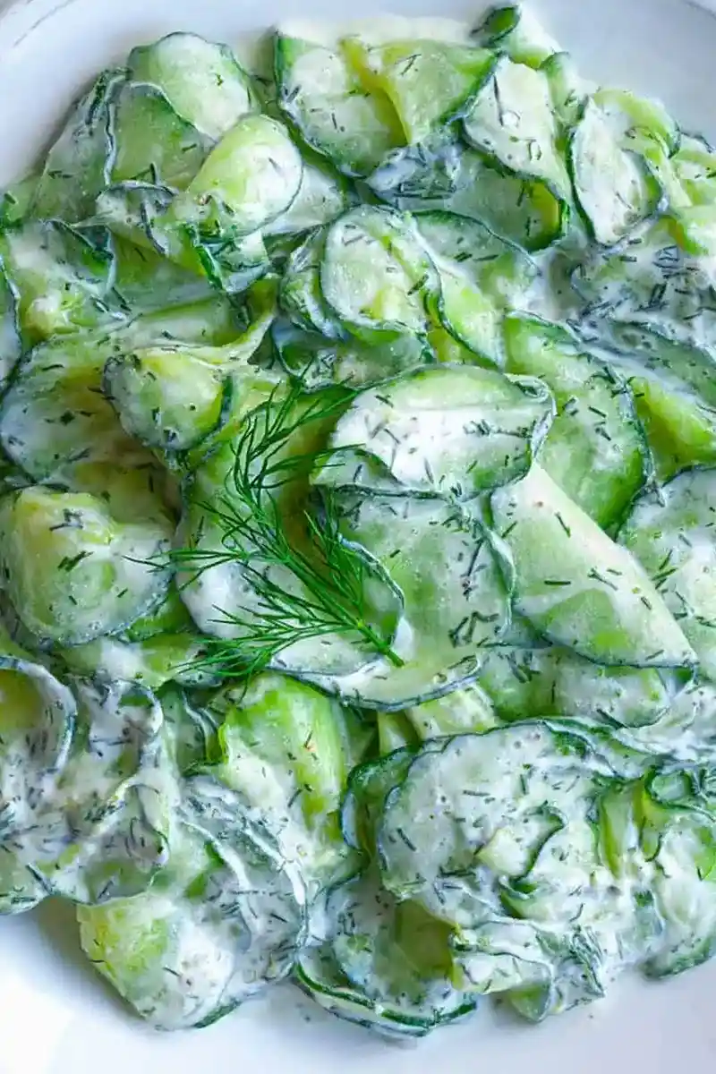 Cremiger Gurkensalat mit Schmand und frischem Dill 3 Recipe image